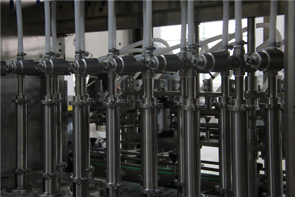 Yüksek kapasiteli kırmızı biber sosu doğrusal sıvı dolum makinası